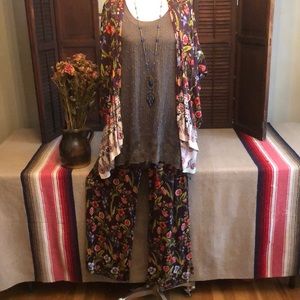 3 piece outfit. Worn once ,all pieces size M